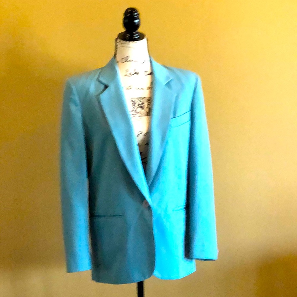Blazer, Career essential